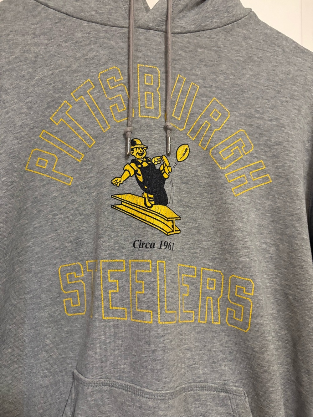 ⚫️⚫️Men’s Nike Steely McBeamPittsburgh Steelers Retro Gray Pullover Hoodie🏈 - Picture 3 of 7